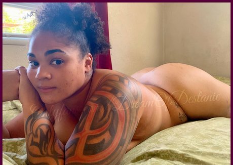 DreamofDestanie modèle porno des photos