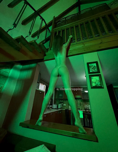 strip-tease nu uniquementfans belle définition galeries