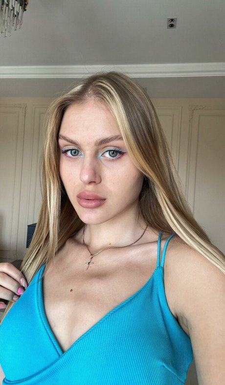 milf aux cheveux noirs onlyfans chaud xxx images