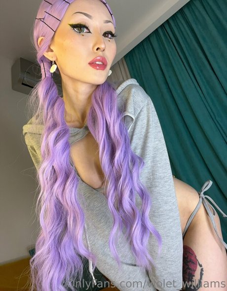 violet williams modèle artistique collection