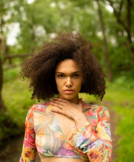 Bebetendre actrice chaude archive