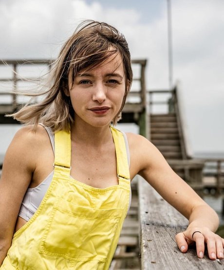 Billie Webb modèle meilleur image