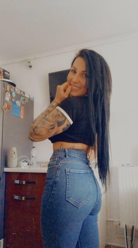 infirmière brune onlyfans nus hd archive