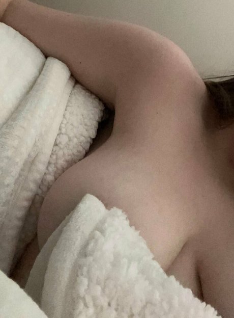 littlemerlot modèle de sexe photos