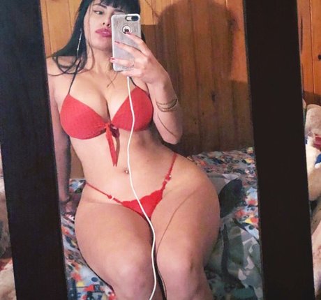 Meli Almada star du porno parfaite des photos