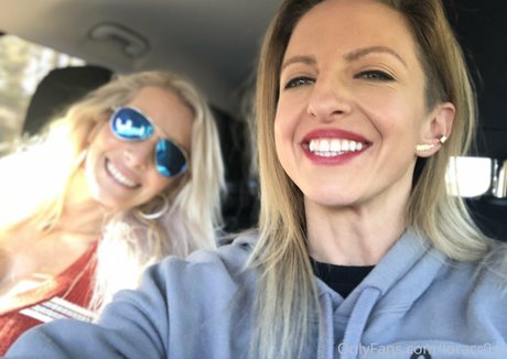 loracr0ss étoile nue galerie