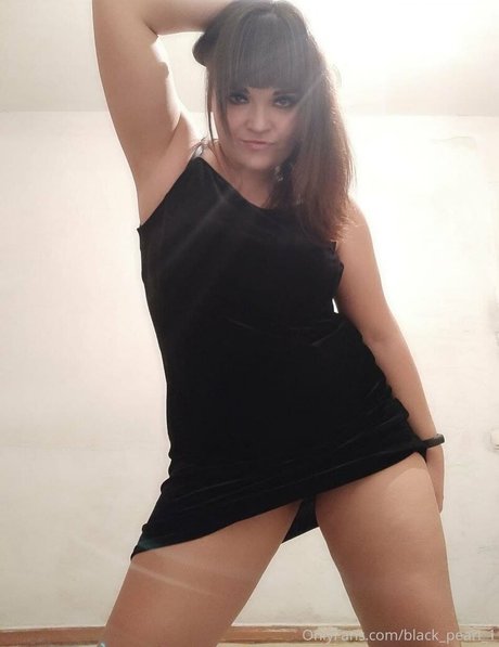 pearl black étoile adulte photos