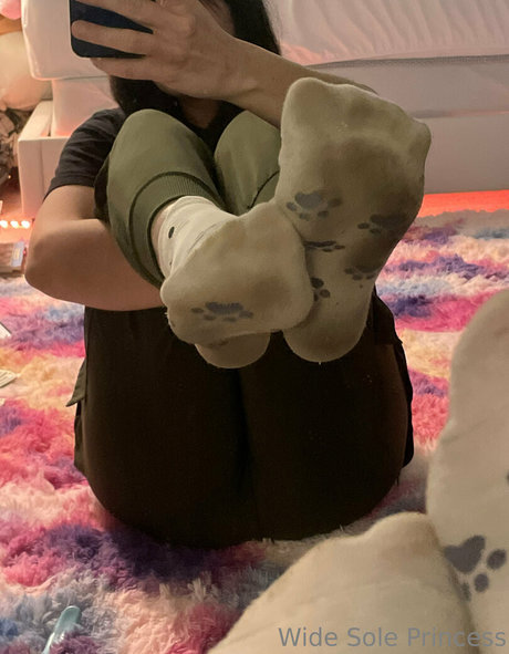 leahsprettyfeet actrice adulte galeries