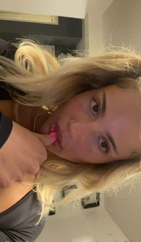 yourstepsis69x star du sexe galeries