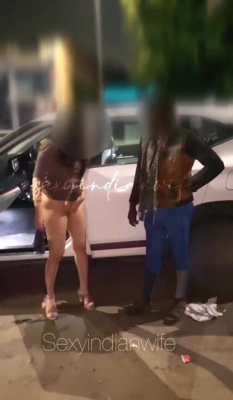 Sexyindianwife étoile des photos