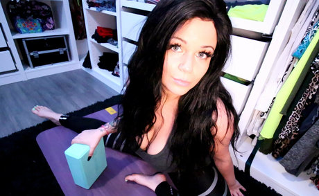 Mad After Dark art modèle images