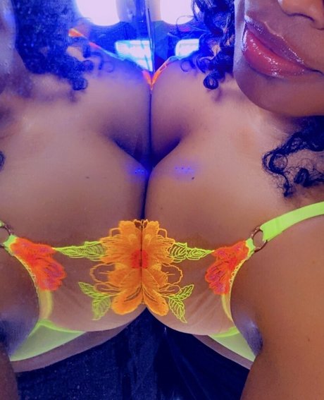 ohlivvynoir nus étoiles image