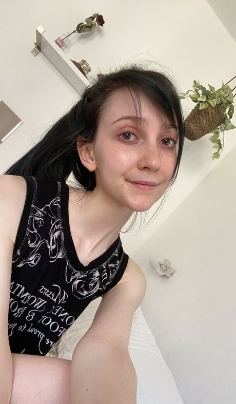 Nananightray actrice sexy photo