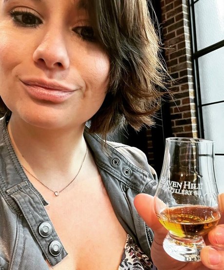 LillyBehave modèle gratuit galerie