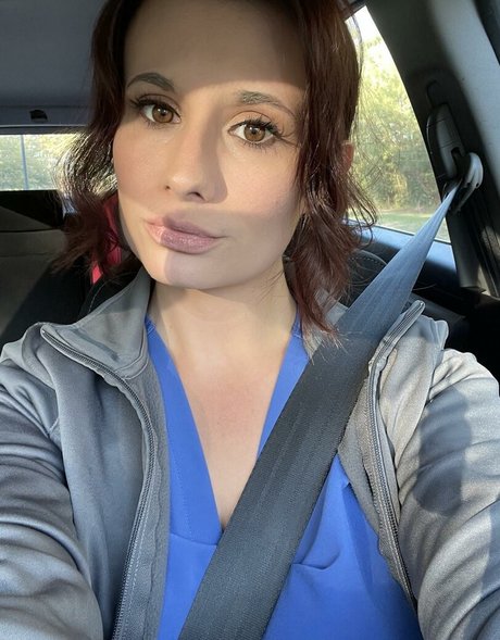 LillyBehave modèle xxx image