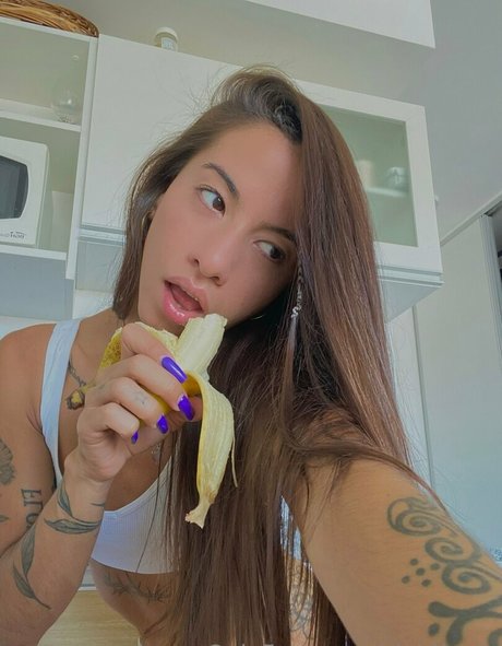 ch44inalu modèle érotique galerie