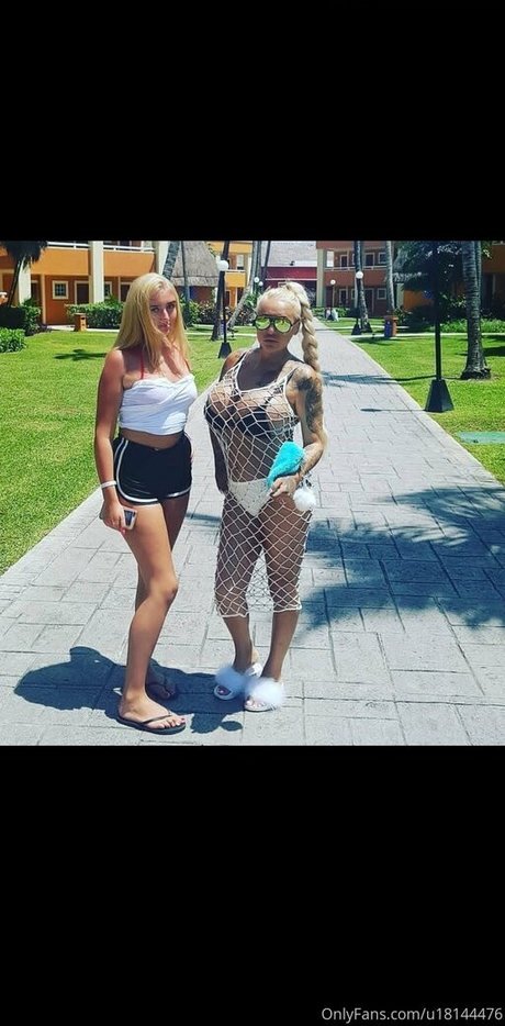 cosplay chatte onlyfans exclusivité pornographique galeries