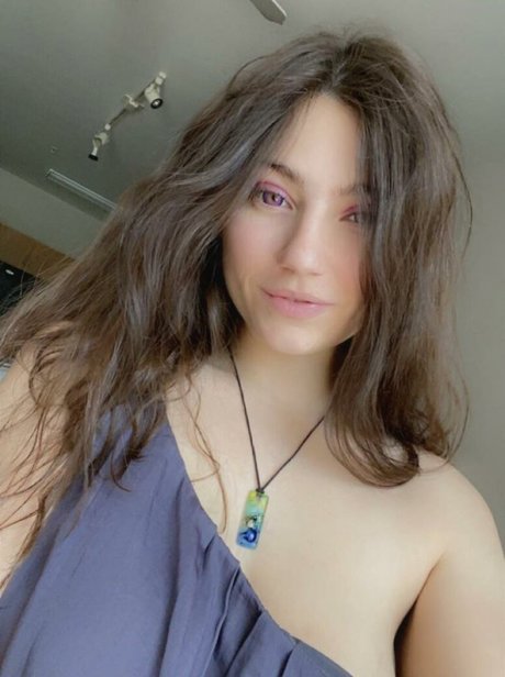 Lilac Love étoile xxx photo