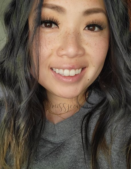 Miss Jee Yung modèle sympa image