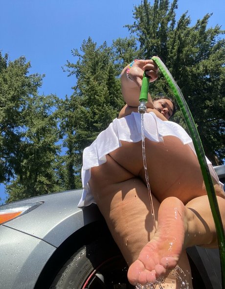 aintnowifeyxoxo actrice de nus img