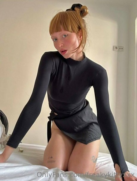 freakykittyxxx modèle nu images