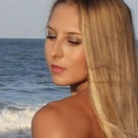 Kelly Young actrice parfaite des photos