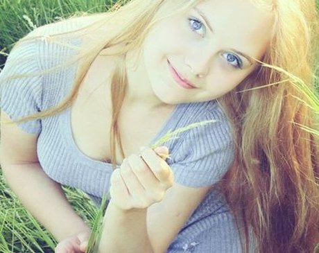 Emily Cutie actrice érotique photos