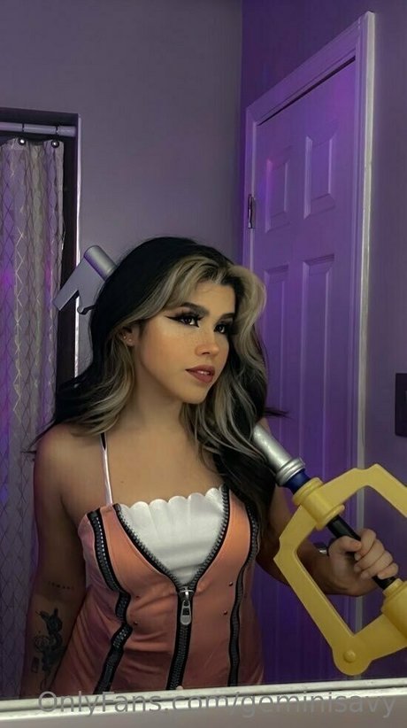 Geminisavy modèle magnifique img