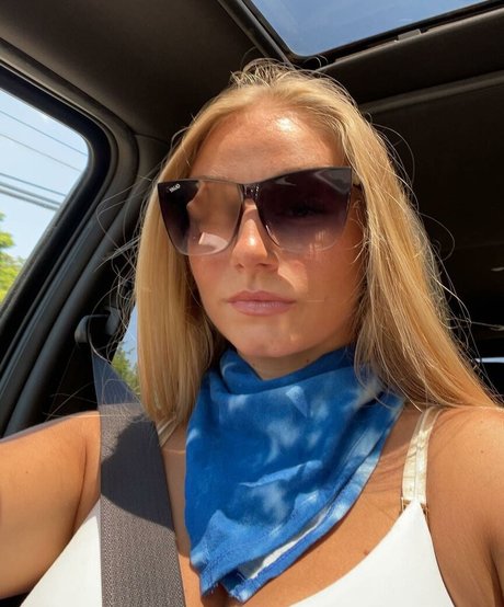 Hannah Alyssa Woods art star du porno image