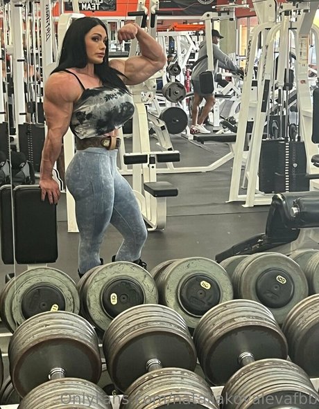 fans de monstres uniquement nu gratuit img