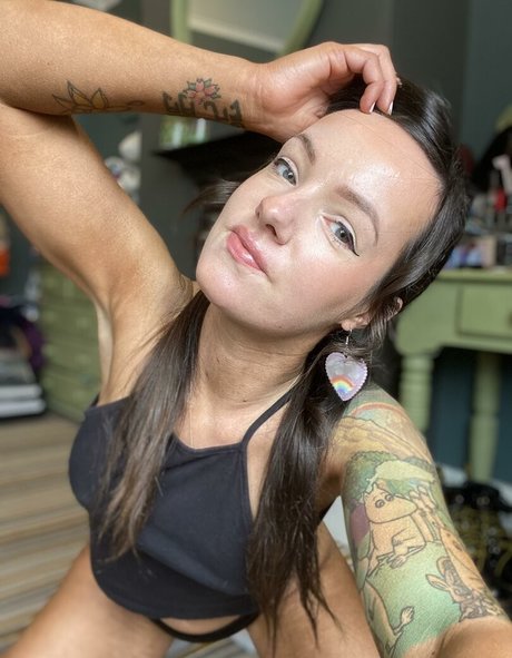 Maisey Brooks modèle galeries