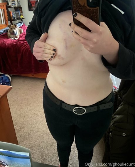 ghouliecunt jolie star du porno photo