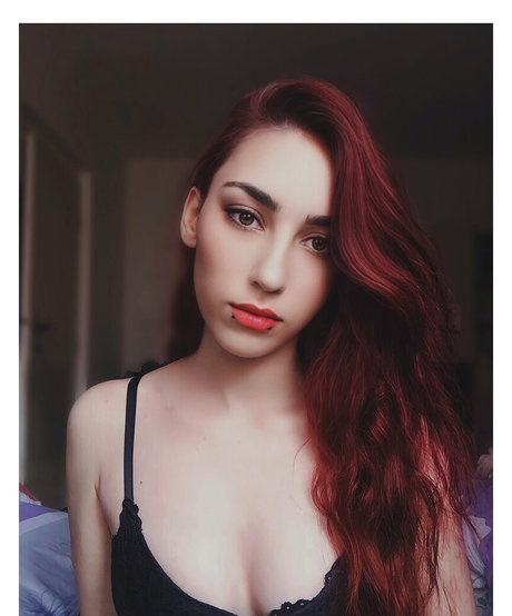 freyanillinht modèle pornographique images