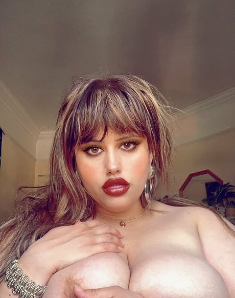 badbabyprincessx star du porno en haute qualité images