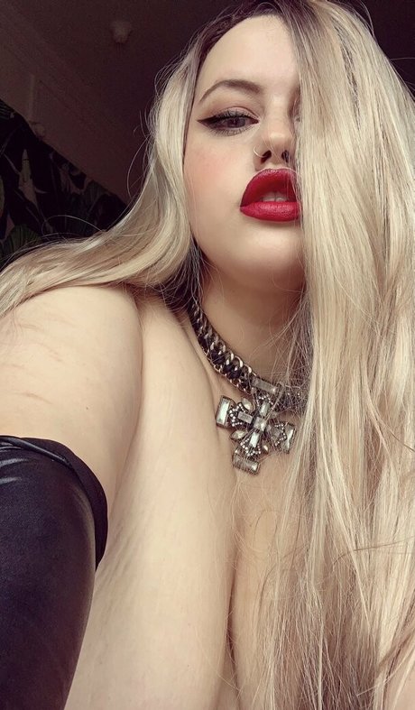 badbabyprincessx étoile adulte photo