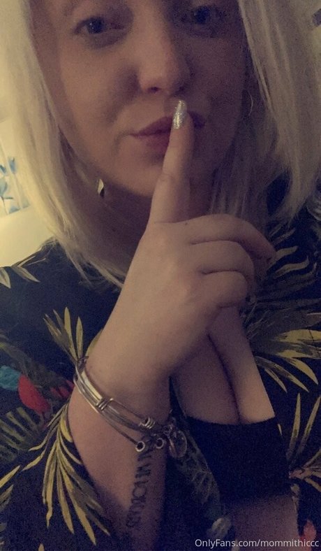 mommithiccc beau modèle galeries