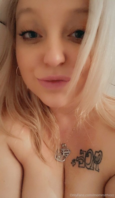 mommithiccc modèle gratuit des photos