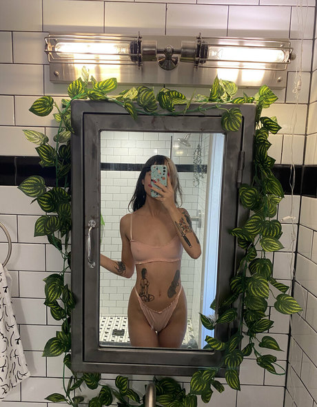 reine de pique onlyfans belle exclusivité galeries