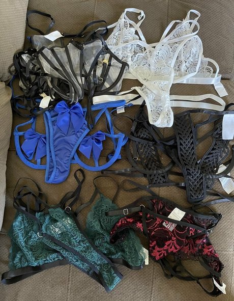 erintakesrequests actrice chaude collection