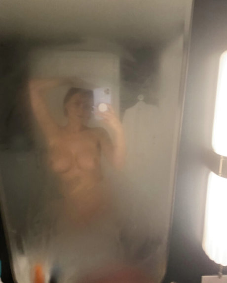 Michelleyroo modèle xxx collection