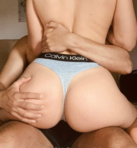 little sophy modèle exclusif photo