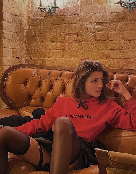 onlysukiclub free modèle artistique des photos