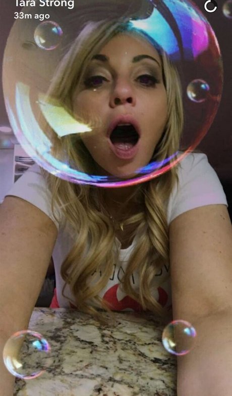 Tara Strong star exclusive img