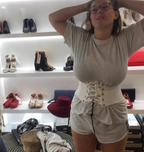 cosplay chatte onlyfans érotique sympa photos