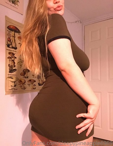 sleepypineapple6969 modèle magnifique photo