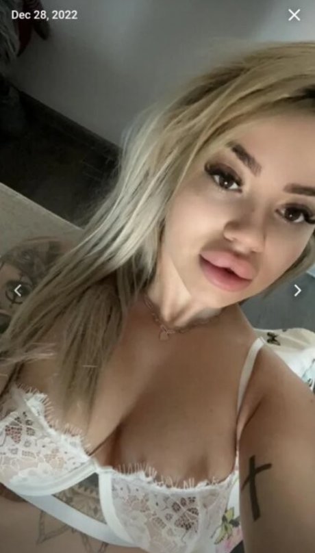 reine de pique onlyfans nu de haute qualité photos