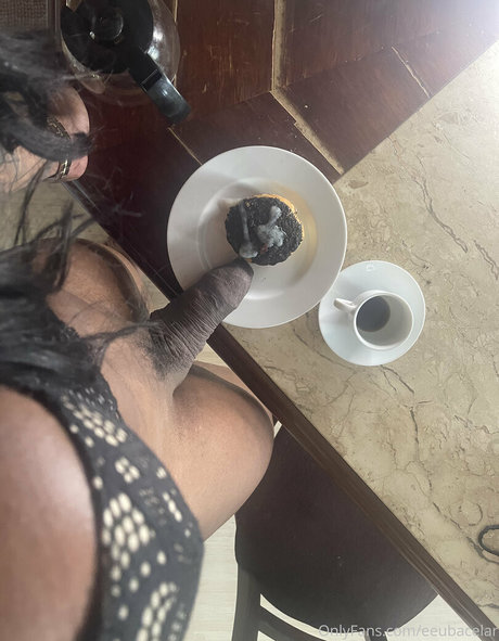 lesbiennes aux gros seins onlyfans art de haute qualité des photos