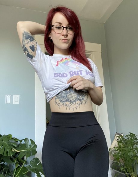 tinytoni star du porno adulte archive