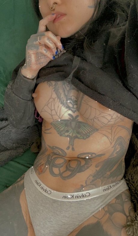 plage seins nus onlyfans hd jolie photo