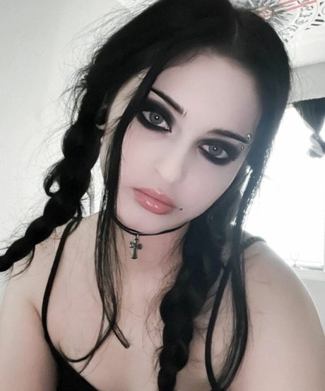 Bleachb0n3s actrice sexy images